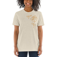 Load image into Gallery viewer, BEE FLORAL ✿∘˚˳°∘° T-SHIRT
